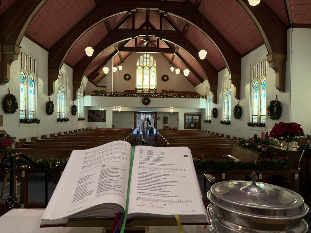 Wallingford Lutheran Church Iowa ELCA Cross Morphew Photo